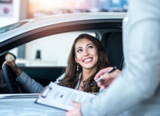 O que verificar antes de comprar um carro usado: Checklist completo